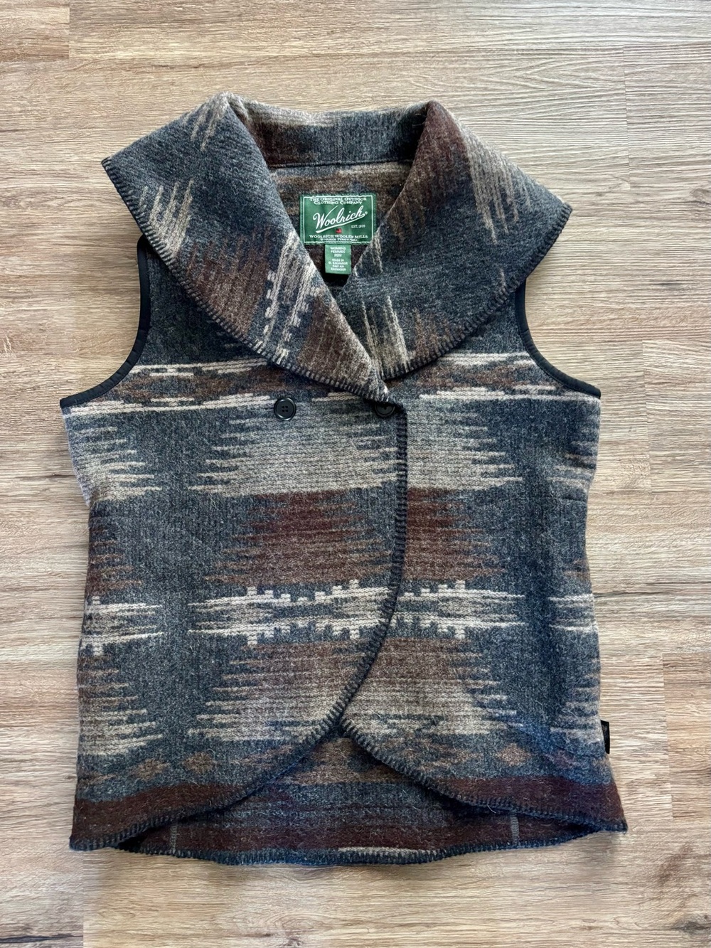 Woolrich women’s M medium wrap Aztec western vest. Good condition. Preloved